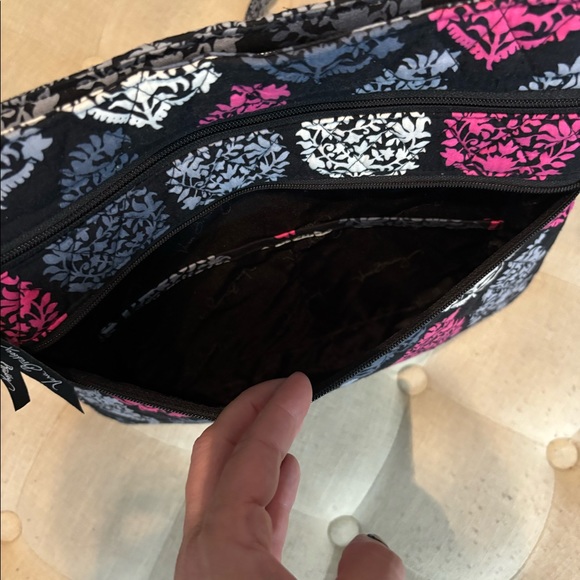 Large Vera Bradley Crossbody - Picture 6 of 8